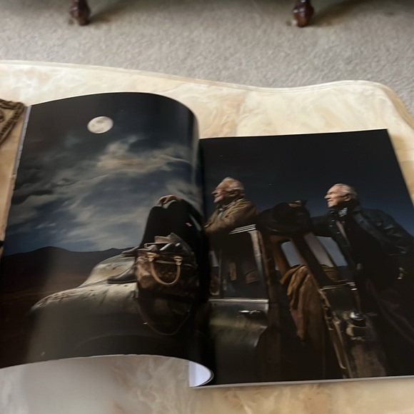 Louis Vuitton Book - Picture 4 of 6